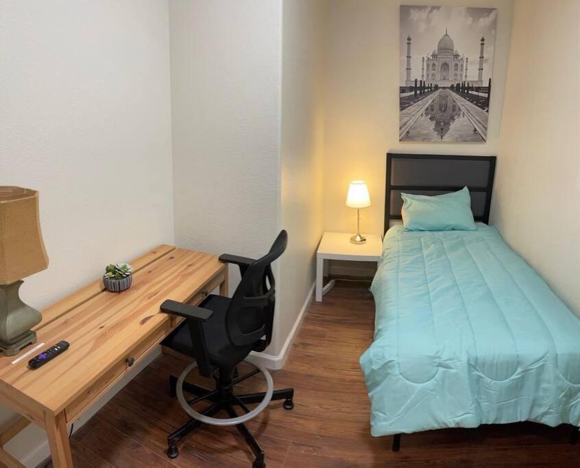 Apartament Brand New 2Br Cute Blue Led In North Fresno Zewnętrze zdjęcie
